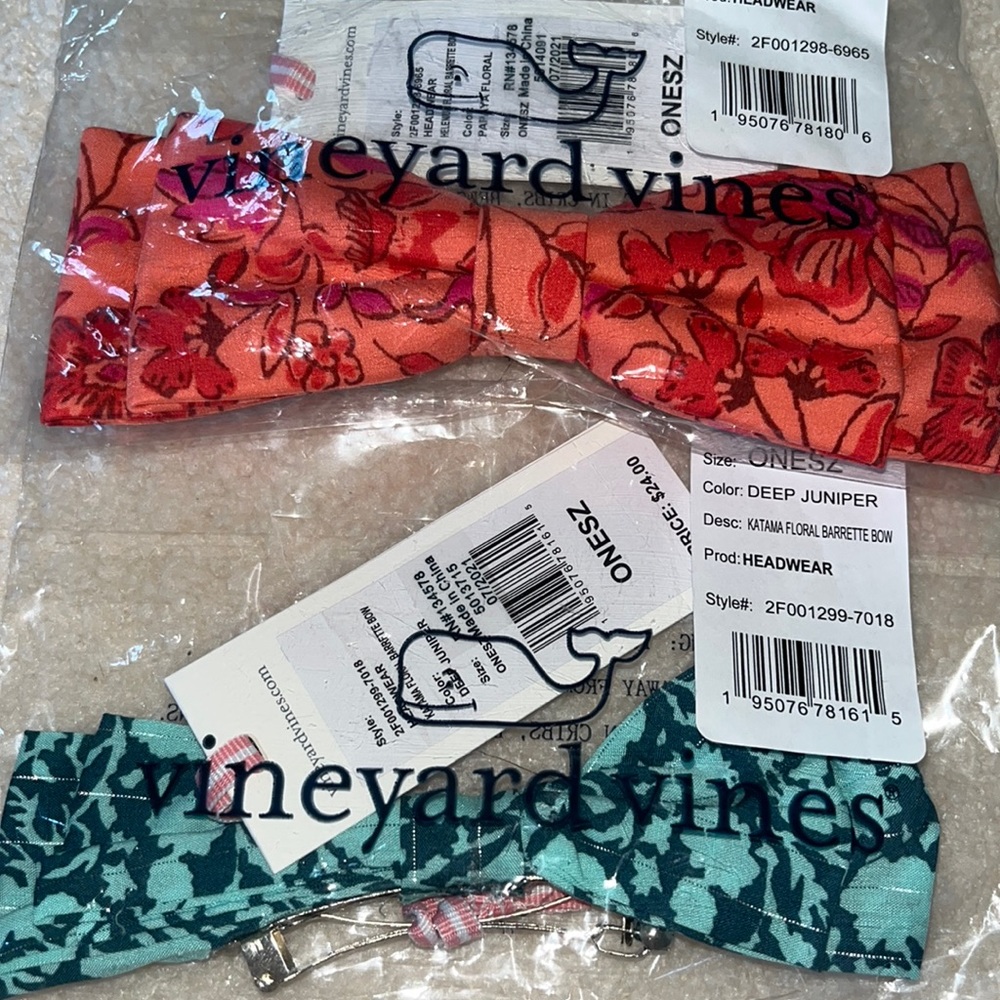 NWT-Two vineyard vines adorable barrettes. So cute! Matches with many seasons.